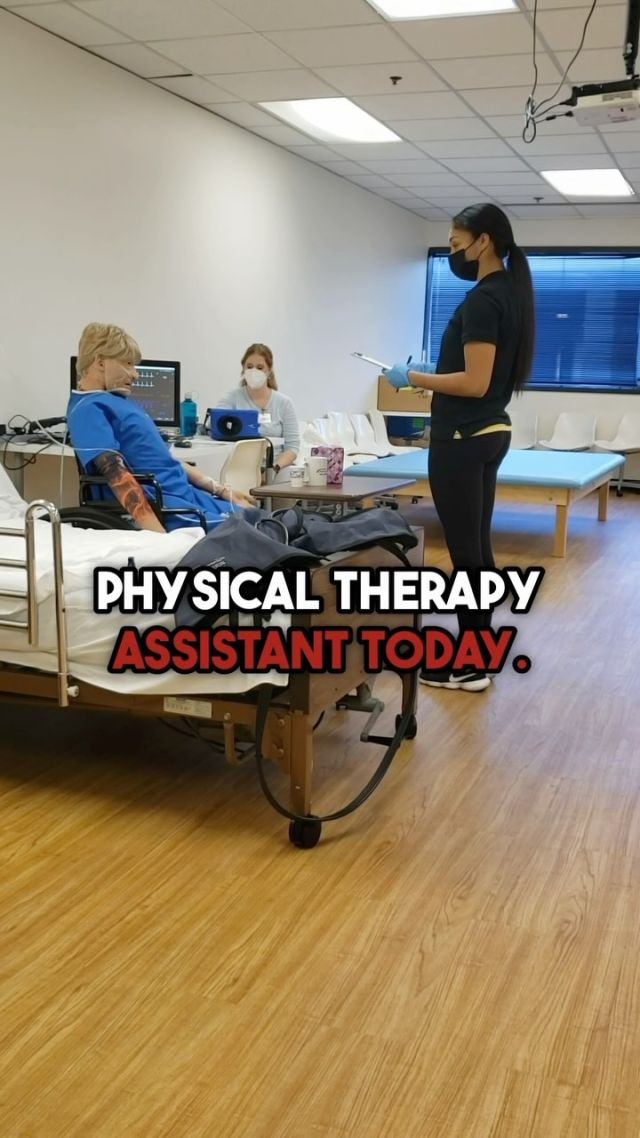 Practice makes perfect for our PTA scholars 👩‍🏫 What helped you sharpen your screening process?#physicaltherapy #studentlife #cbdcollege